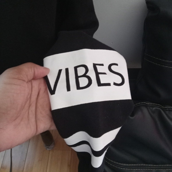 😍😍Crop hoodie😍😍 - Picture 4 of 7